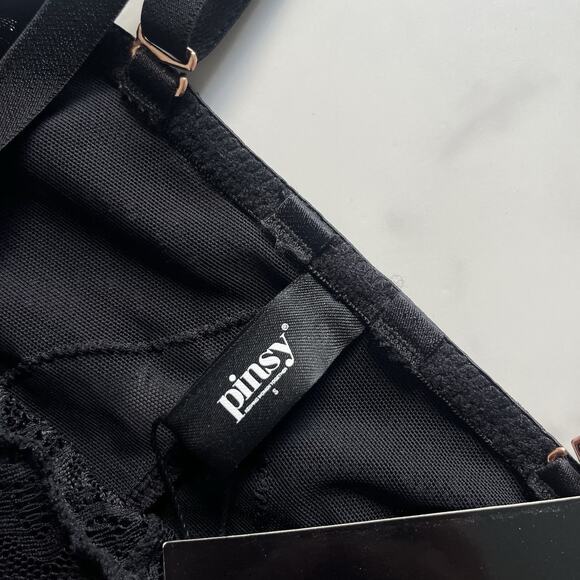 Pinsy Smoothing Lace Shape wear Bodysuit Black Sz small Sexy hourglass enhancing - Picture 3 of 11